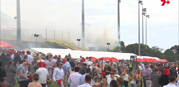 Cranbourne Cup day races delayed due to fire